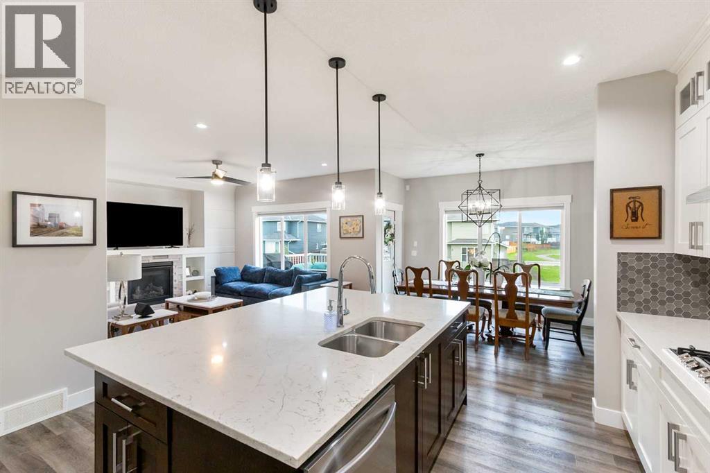 Photo 13 of 1400 Price Close, Carstairs AB