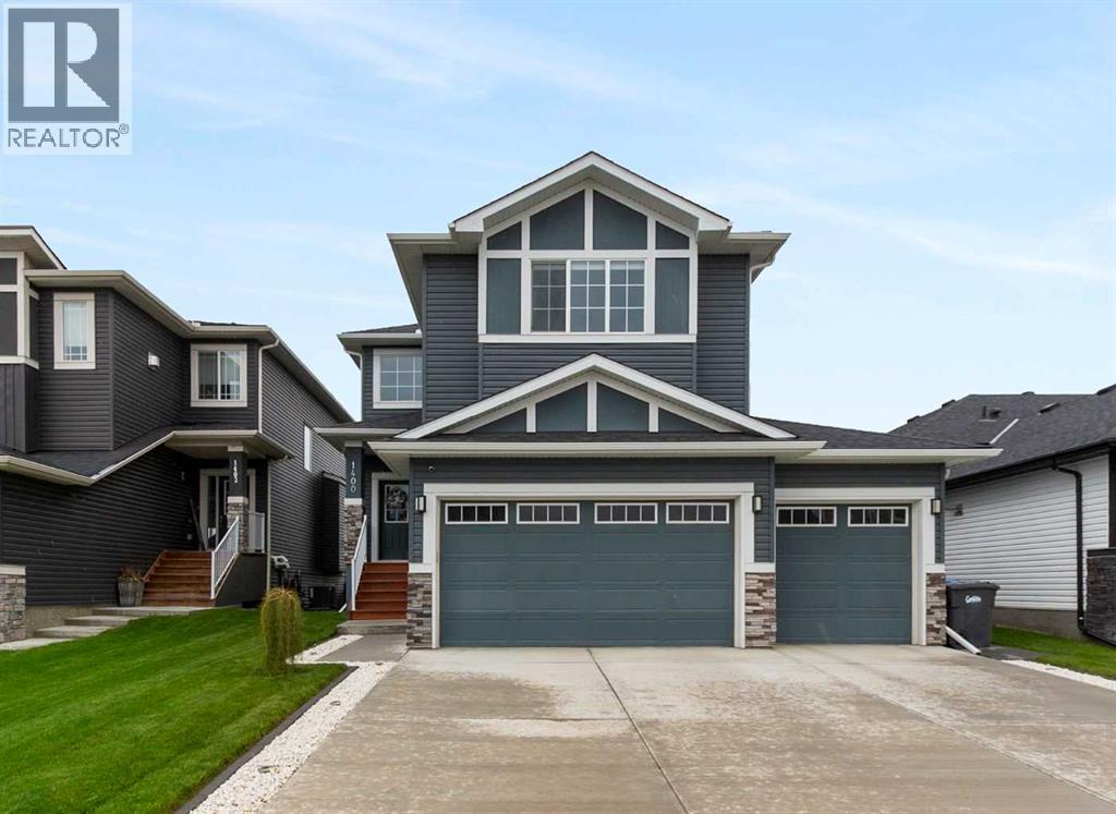 Photo 1 of 1400 Price Close, Carstairs AB