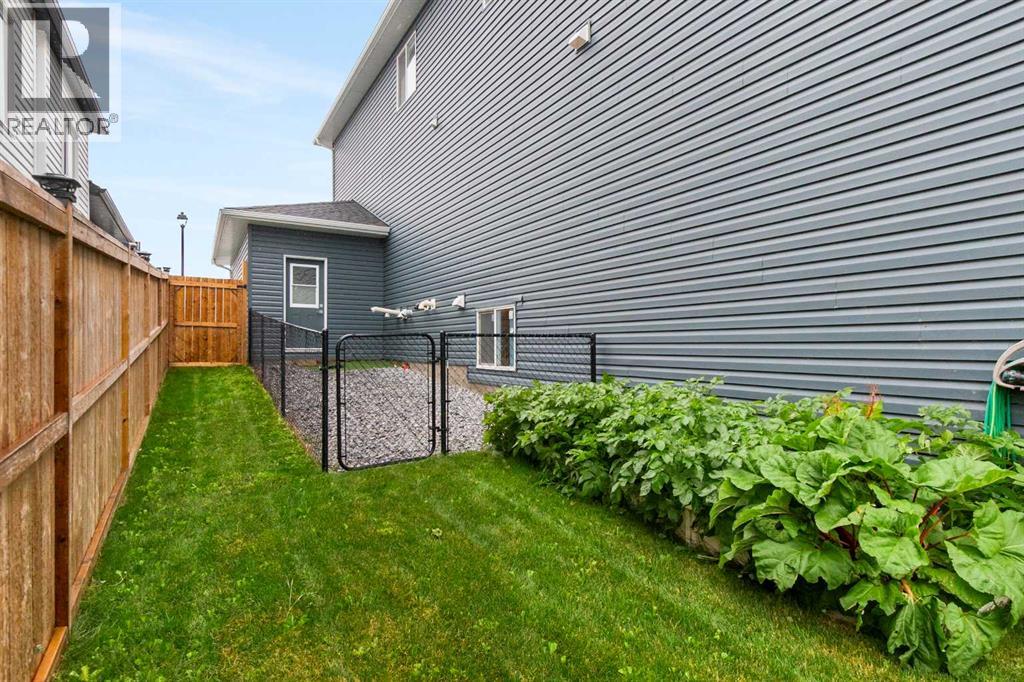 Photo 42 of 1400 Price Close, Carstairs AB