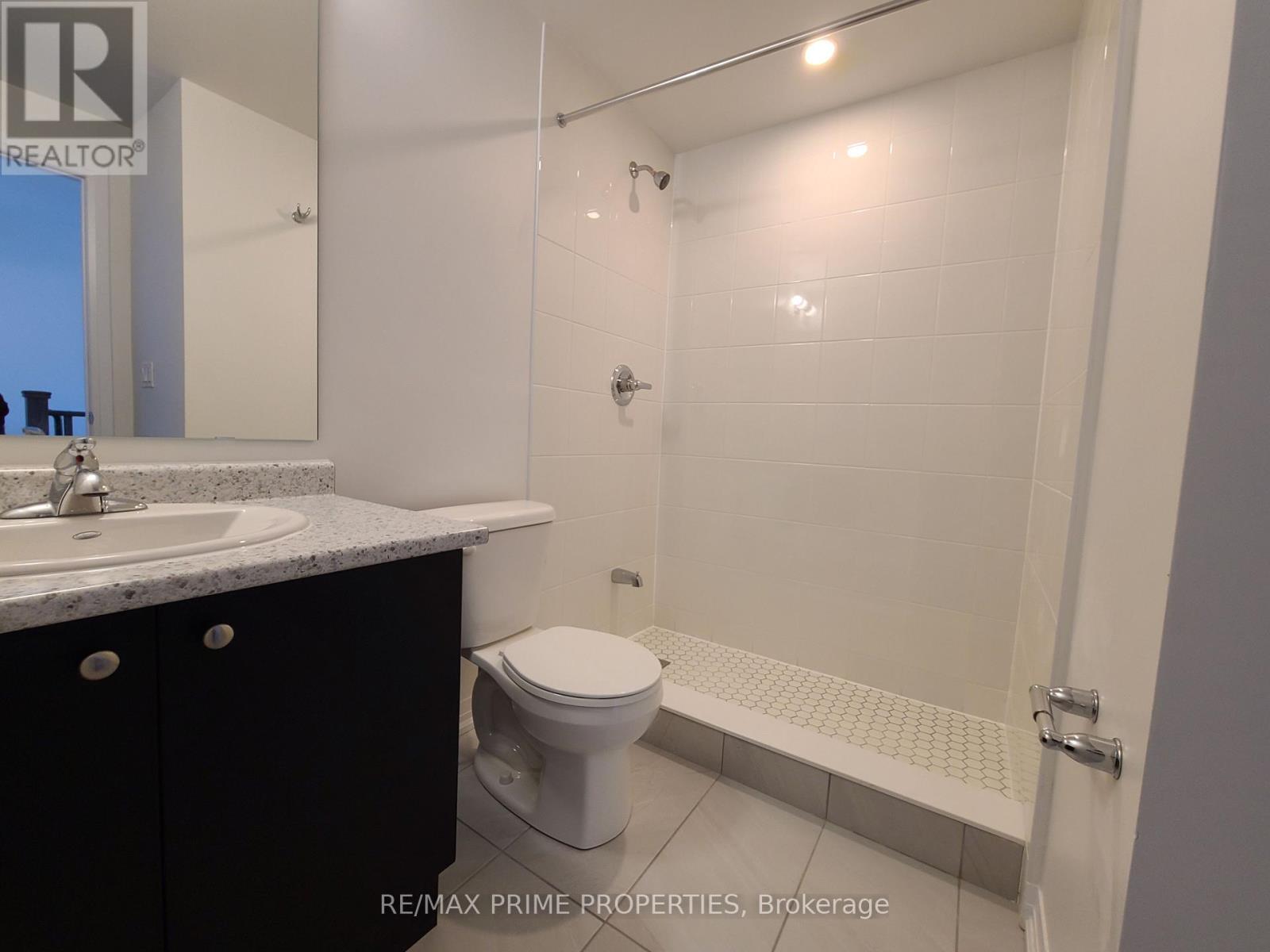 Photo 3 of 1315 2635 William Jackson Drive, Pickering ON