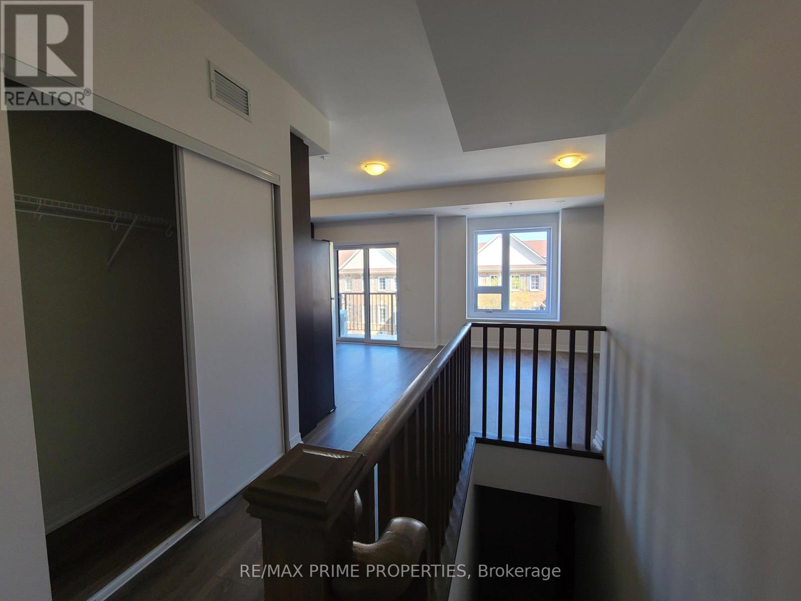 Photo 4 of 1315 2635 William Jackson Drive, Pickering ON