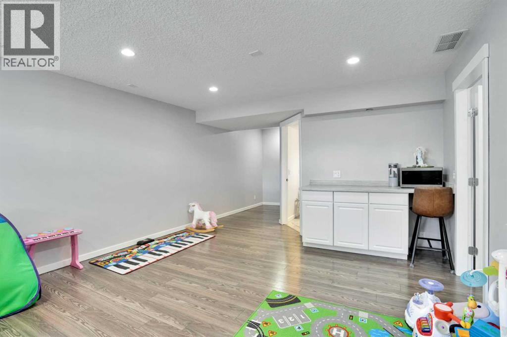 Photo 36 of 100 Cranberry Circle Se, Calgary AB