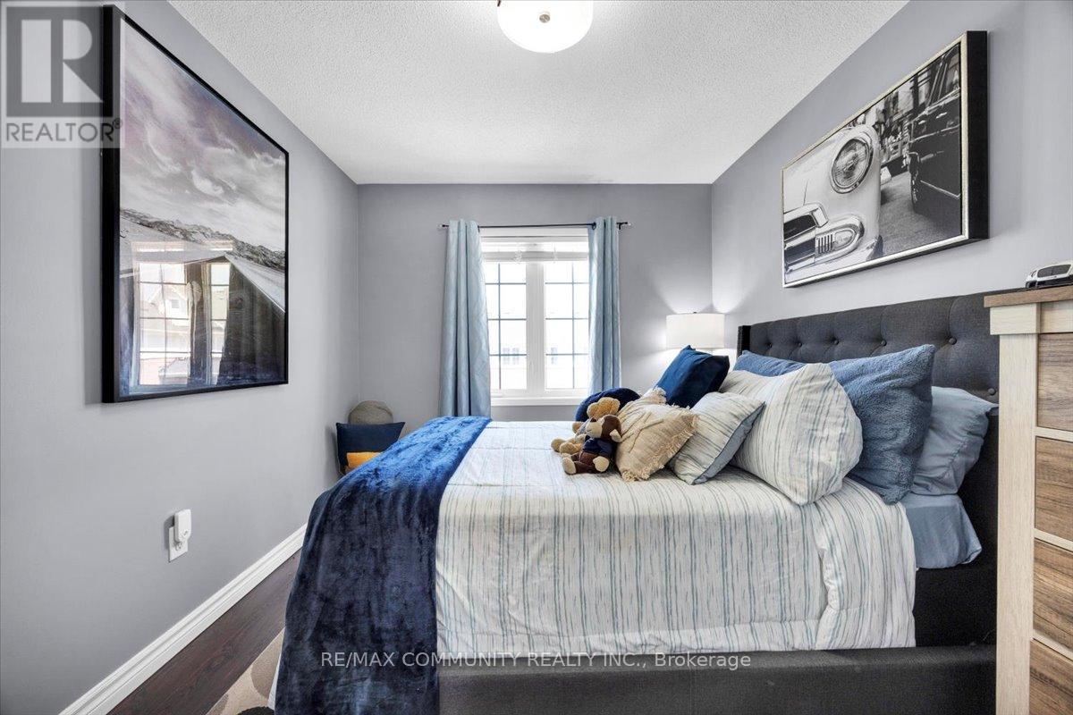 Photo 31 of 106 Barnham Street, Ajax ON