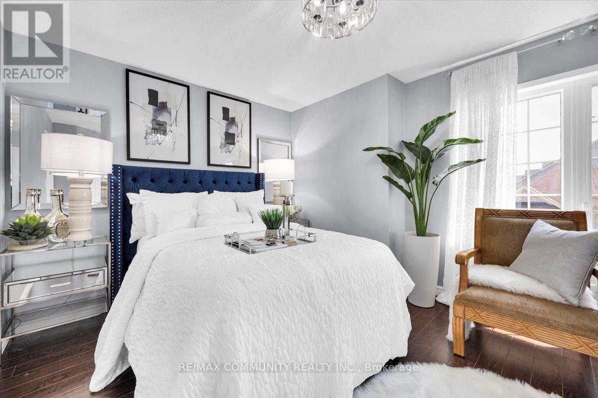 Photo 35 of 106 Barnham Street, Ajax ON