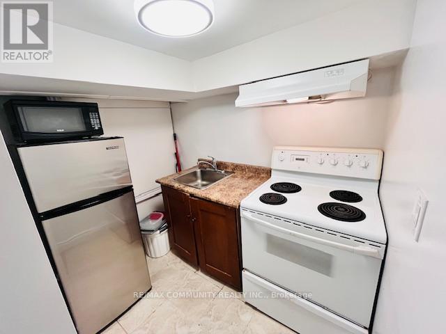 Photo 41 of 106 Barnham Street, Ajax ON
