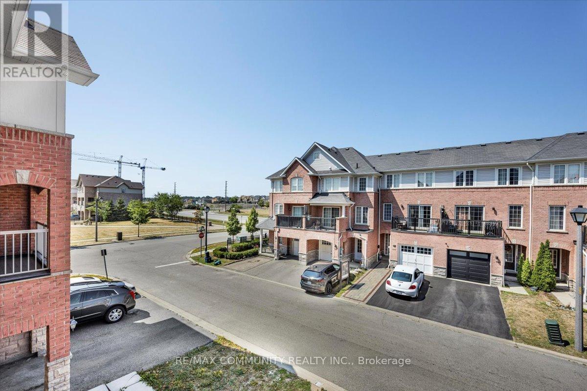 Photo 45 of 106 Barnham Street, Ajax ON
