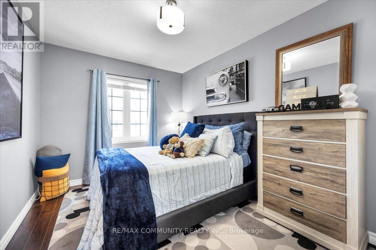 Photo 30 of 106 Barnham Street, Ajax ON