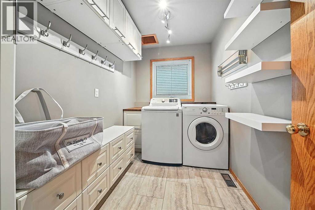 Photo 16 of 145 Castle Crescent, Red Deer AB