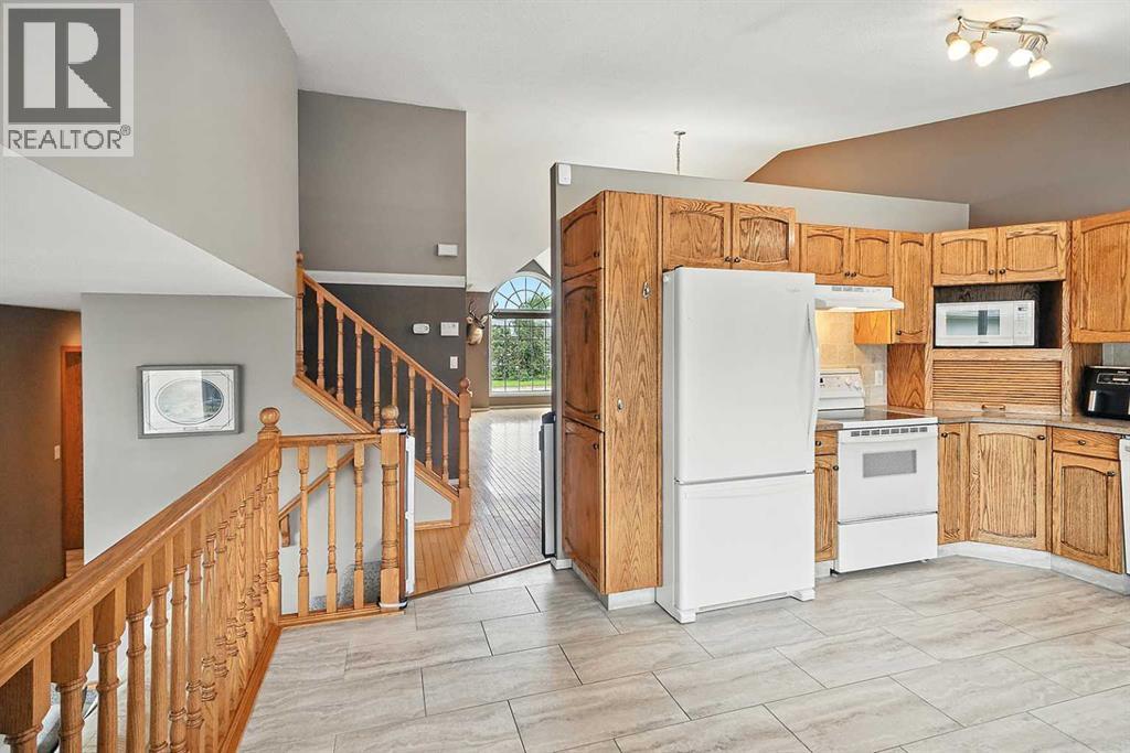 Photo 8 of 145 Castle Crescent, Red Deer AB