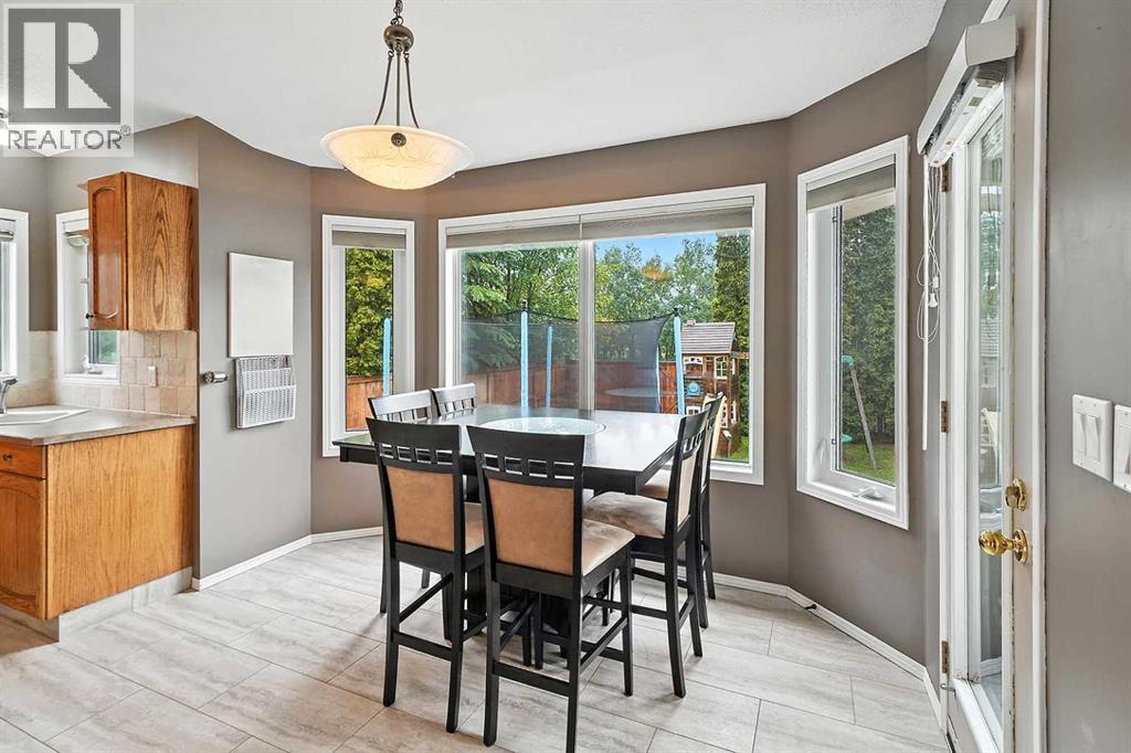 Photo 12 of 145 Castle Crescent, Red Deer AB