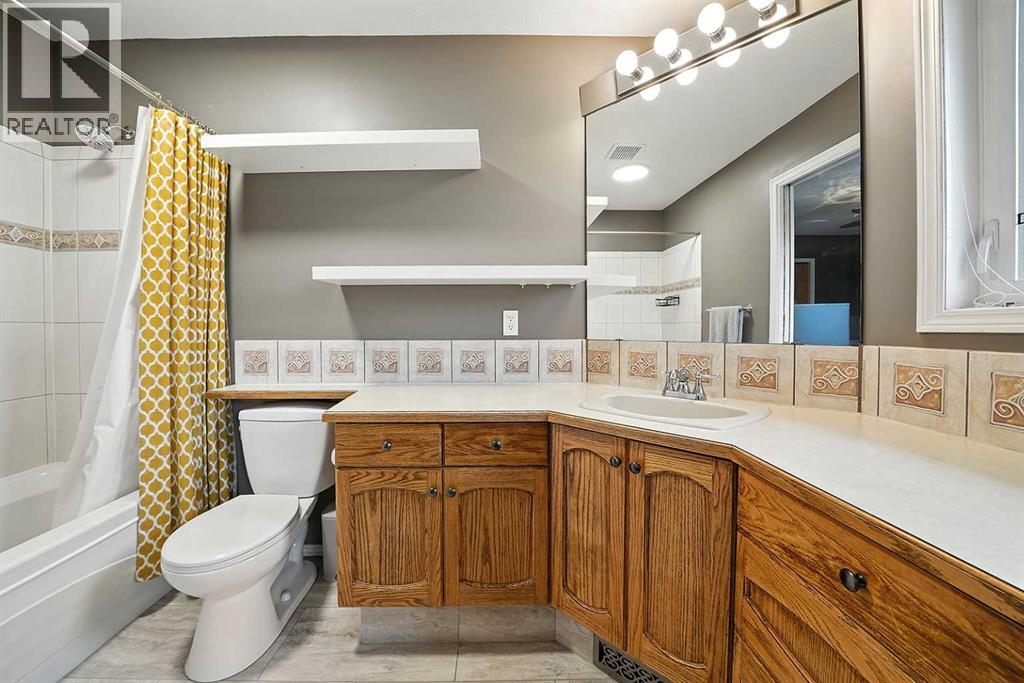 Photo 21 of 145 Castle Crescent, Red Deer AB