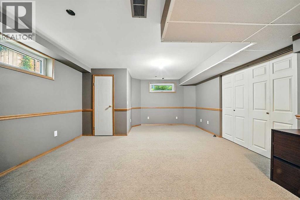 Photo 26 of 145 Castle Crescent, Red Deer AB