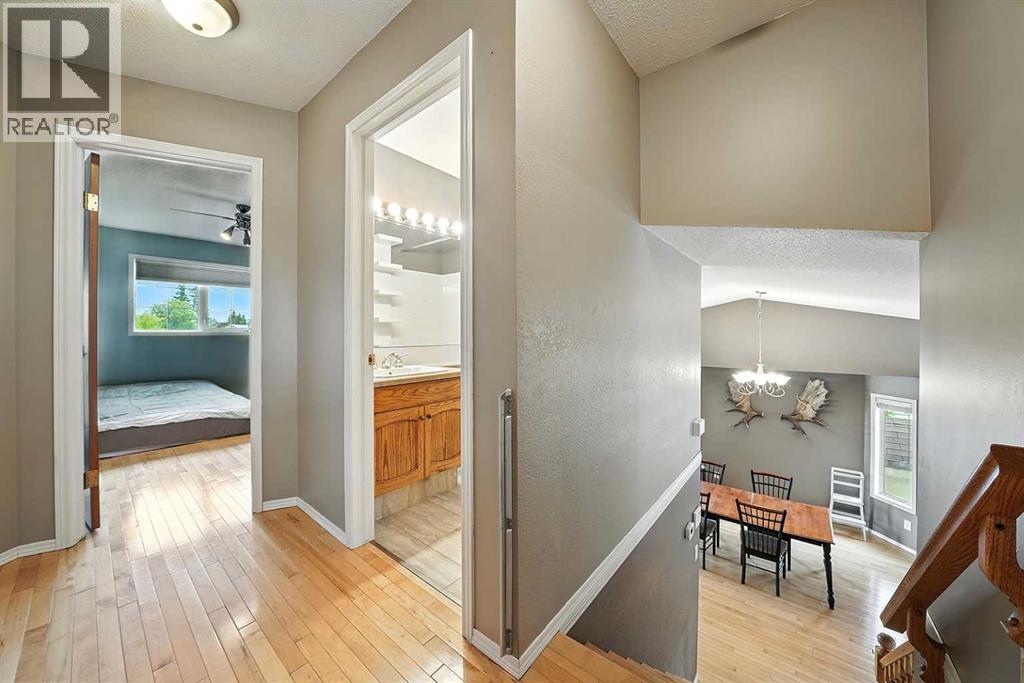Photo 18 of 145 Castle Crescent, Red Deer AB