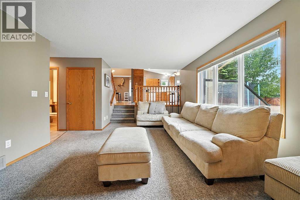 Photo 14 of 145 Castle Crescent, Red Deer AB