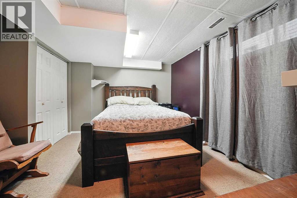 Photo 27 of 145 Castle Crescent, Red Deer AB