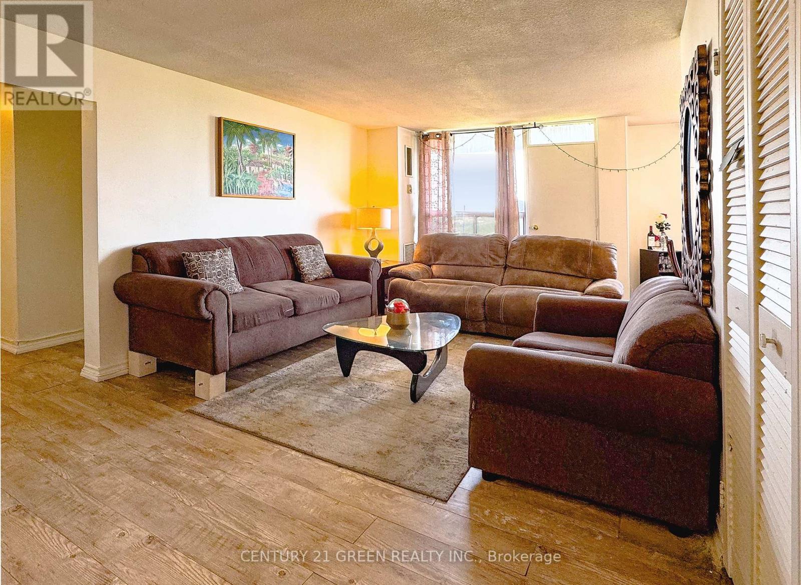 Photo 11 of Ph 3 10 Edgecliff Golfway, Toronto ON
