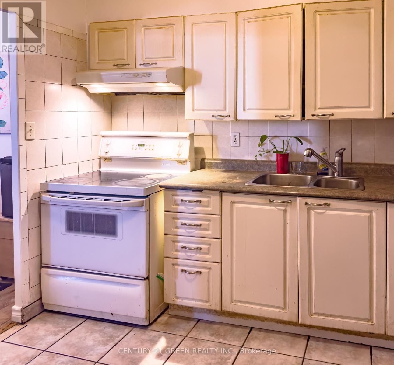 Photo 17 of Ph 3 10 Edgecliff Golfway, Toronto ON