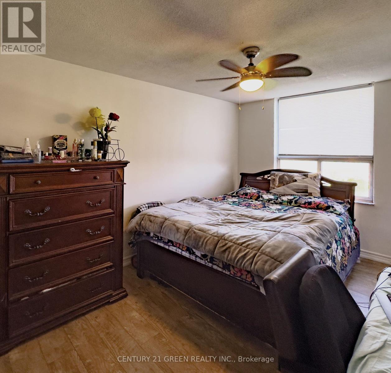 Photo 21 of Ph 3 10 Edgecliff Golfway, Toronto ON