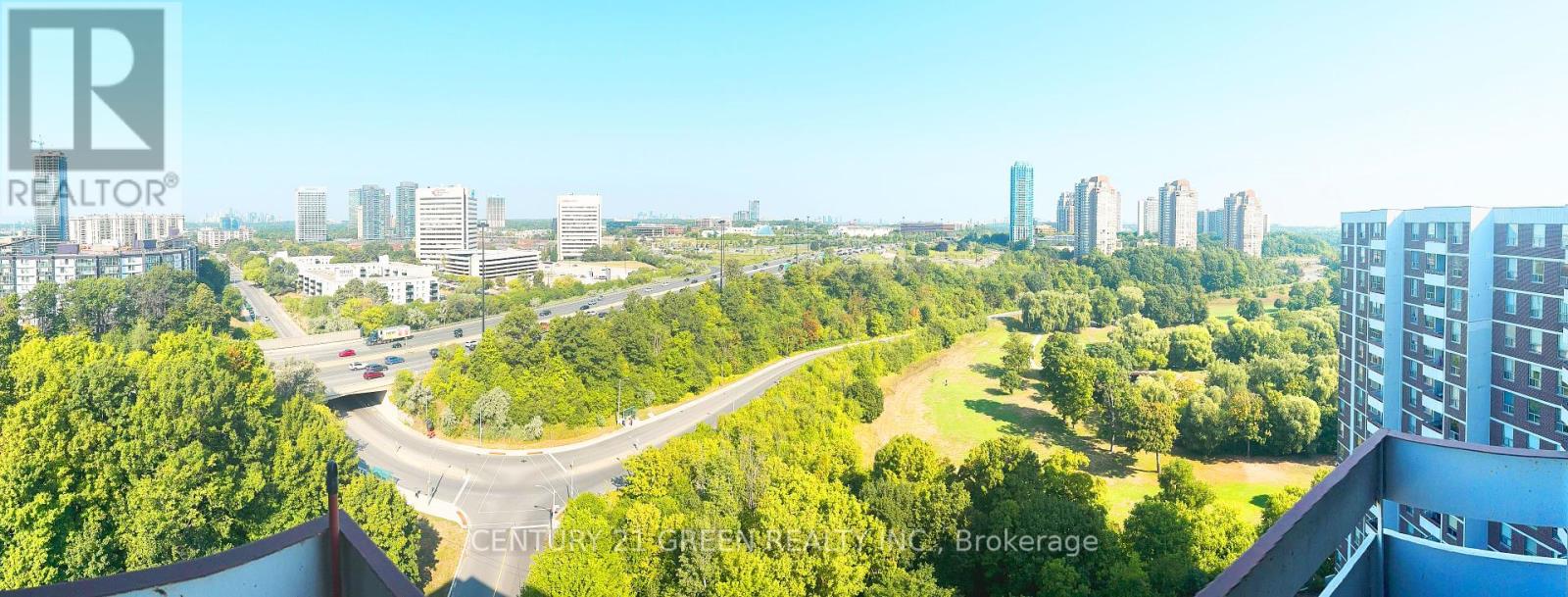 Photo 23 of Ph 3 10 Edgecliff Golfway, Toronto ON
