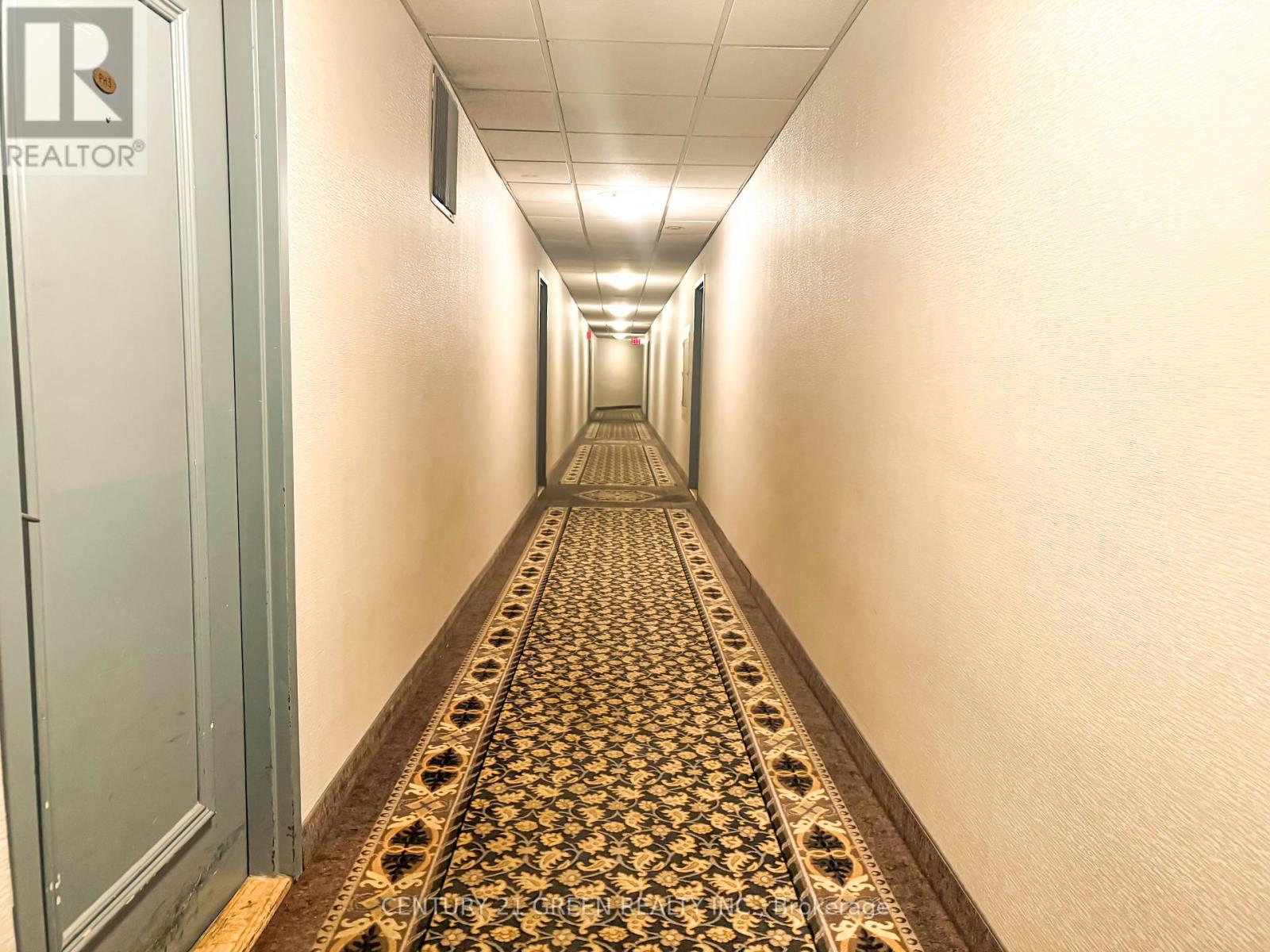 Photo 9 of Ph 3 10 Edgecliff Golfway, Toronto ON