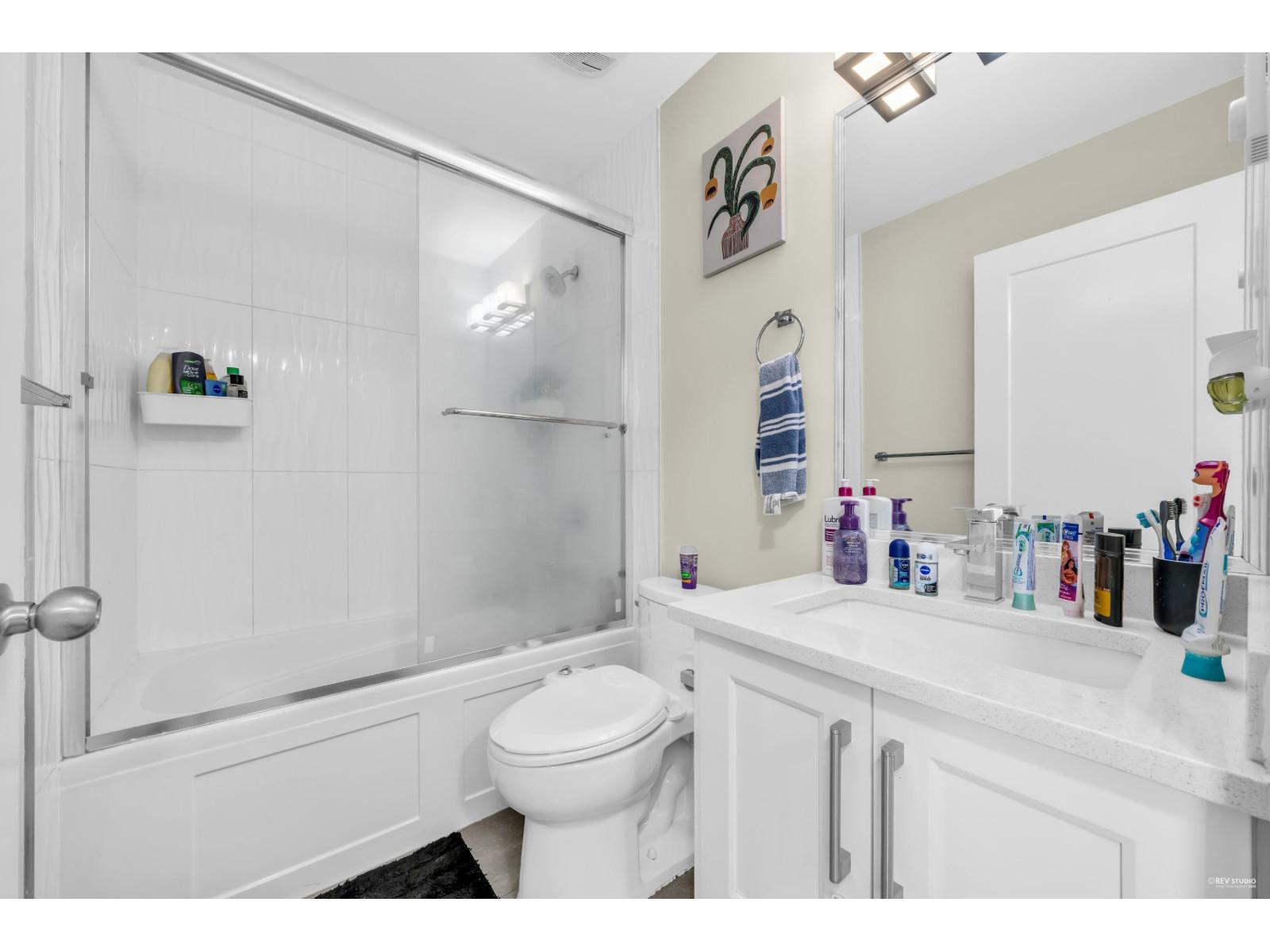 Photo 11 of 2 32138 George Ferguson Way, Abbotsford BC