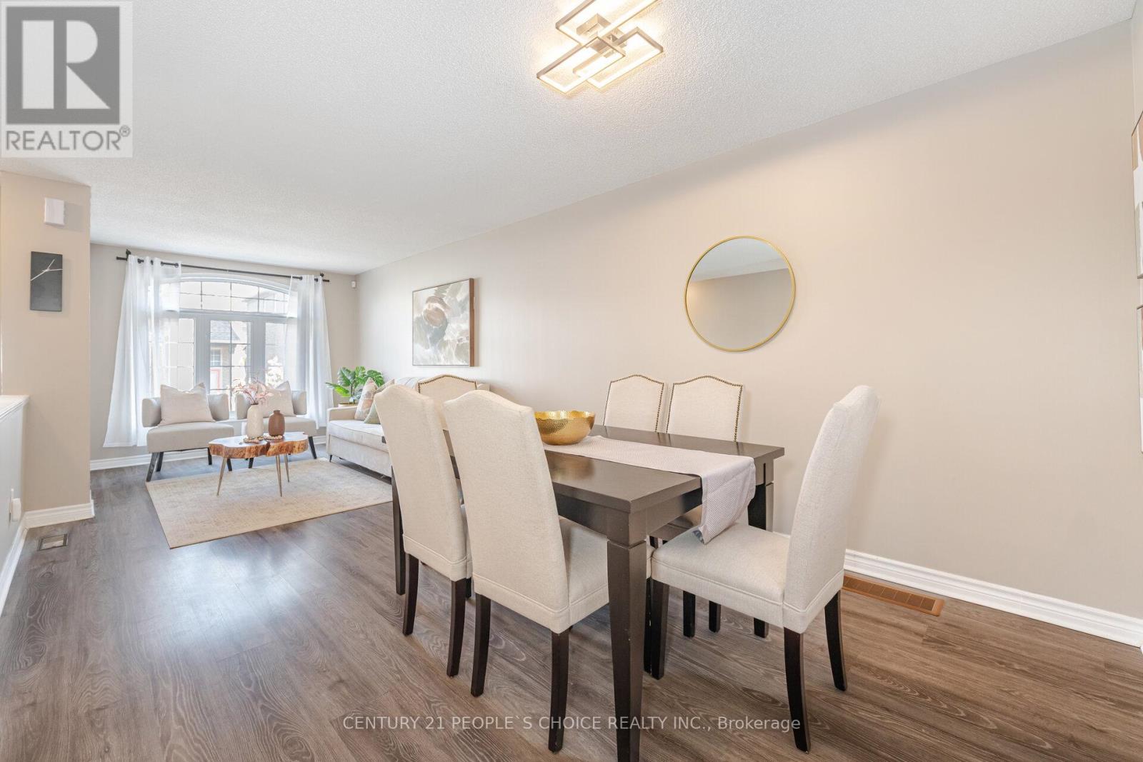 Photo 10 of 7090 Fairmeadow Crescent, Mississauga ON