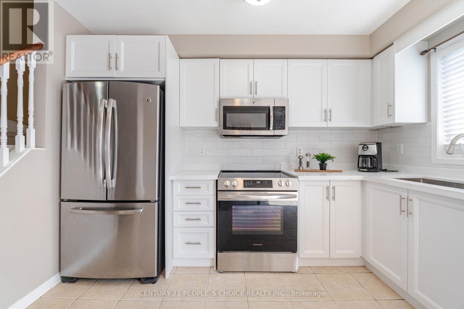 Photo 14 of 7090 Fairmeadow Crescent, Mississauga ON