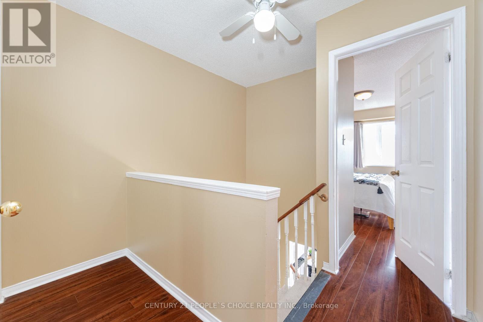 Photo 23 of 7090 Fairmeadow Crescent, Mississauga ON