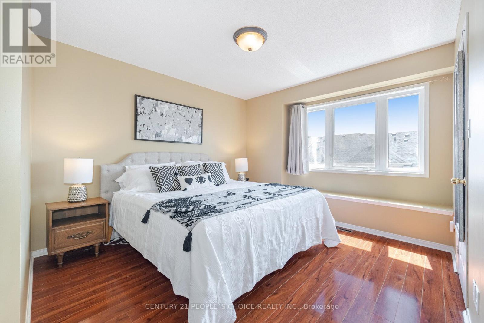 Photo 24 of 7090 Fairmeadow Crescent, Mississauga ON