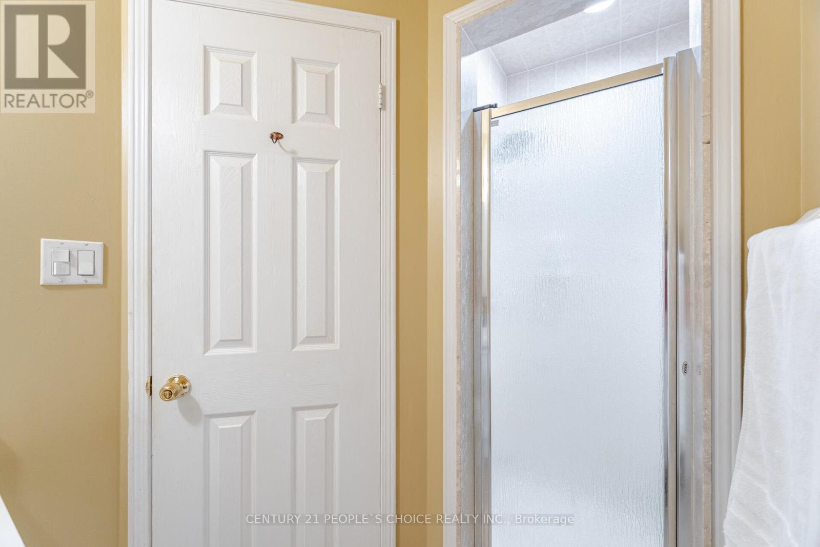 Photo 28 of 7090 Fairmeadow Crescent, Mississauga ON