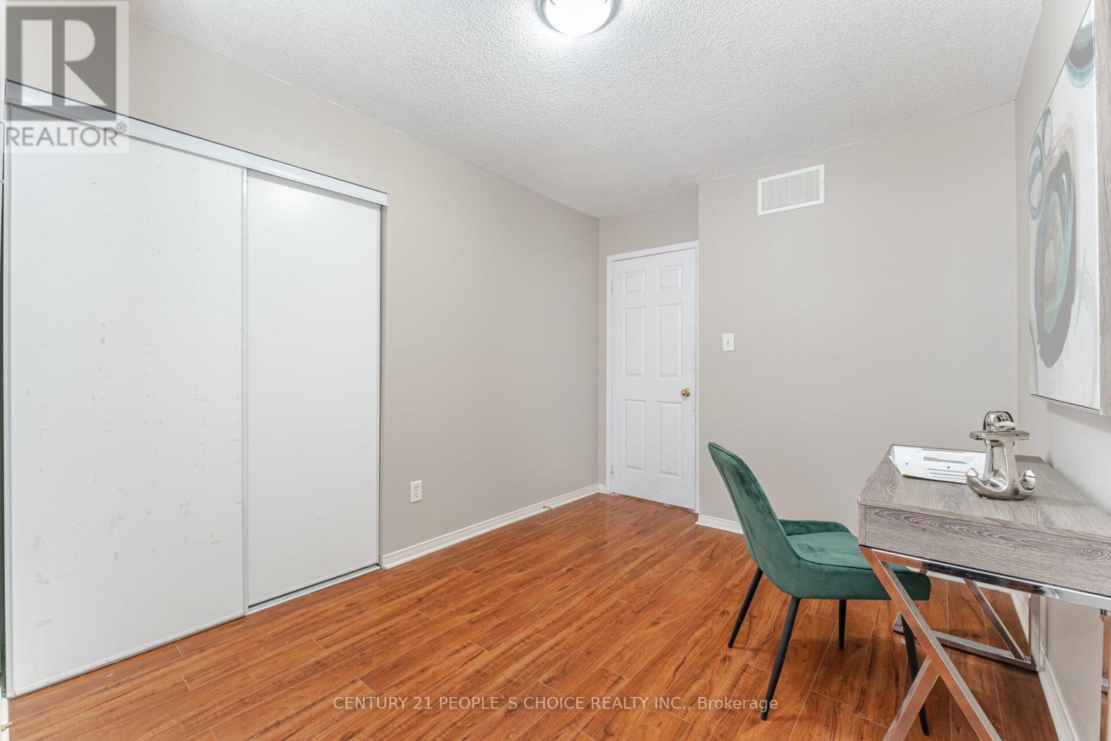 Photo 33 of 7090 Fairmeadow Crescent, Mississauga ON