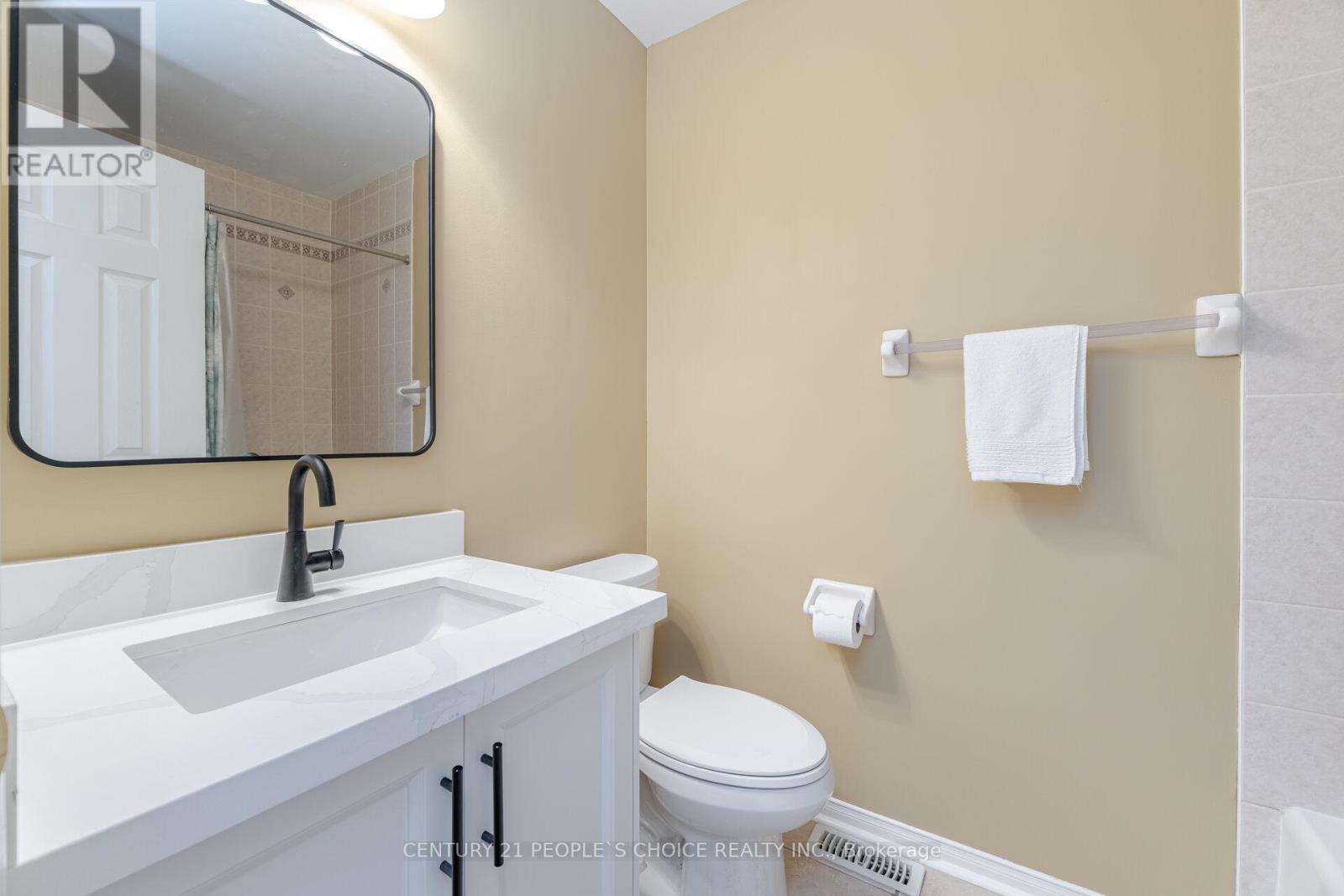 Photo 34 of 7090 Fairmeadow Crescent, Mississauga ON