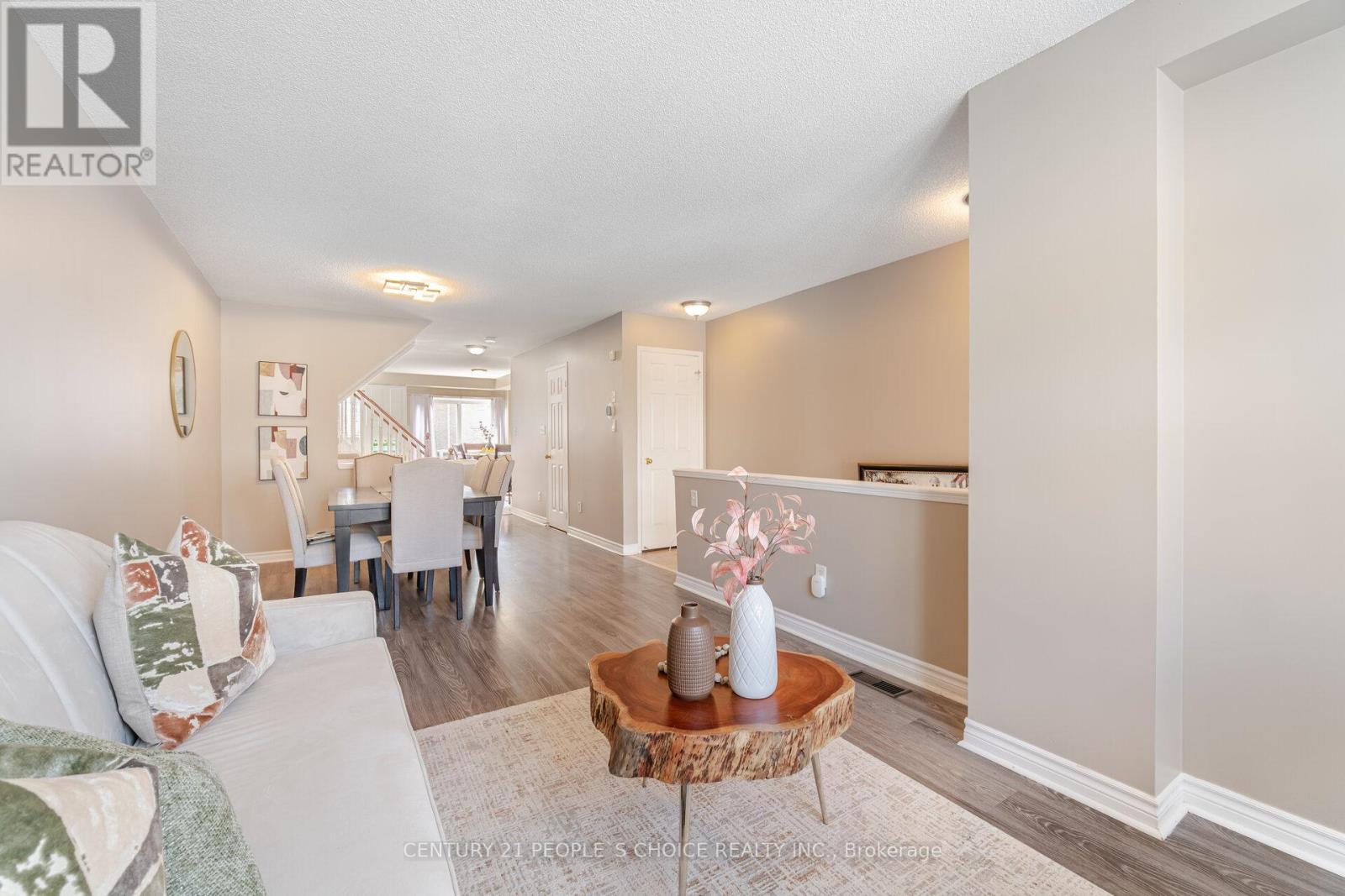 Photo 9 of 7090 Fairmeadow Crescent, Mississauga ON