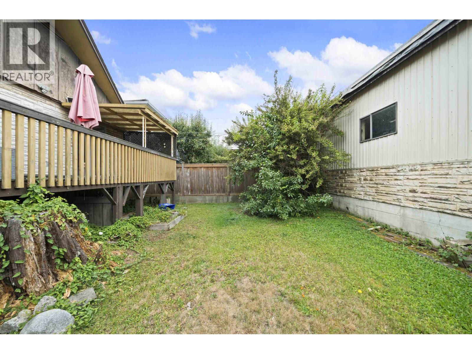 Photo 14 of 4544 Albert Street, Burnaby BC