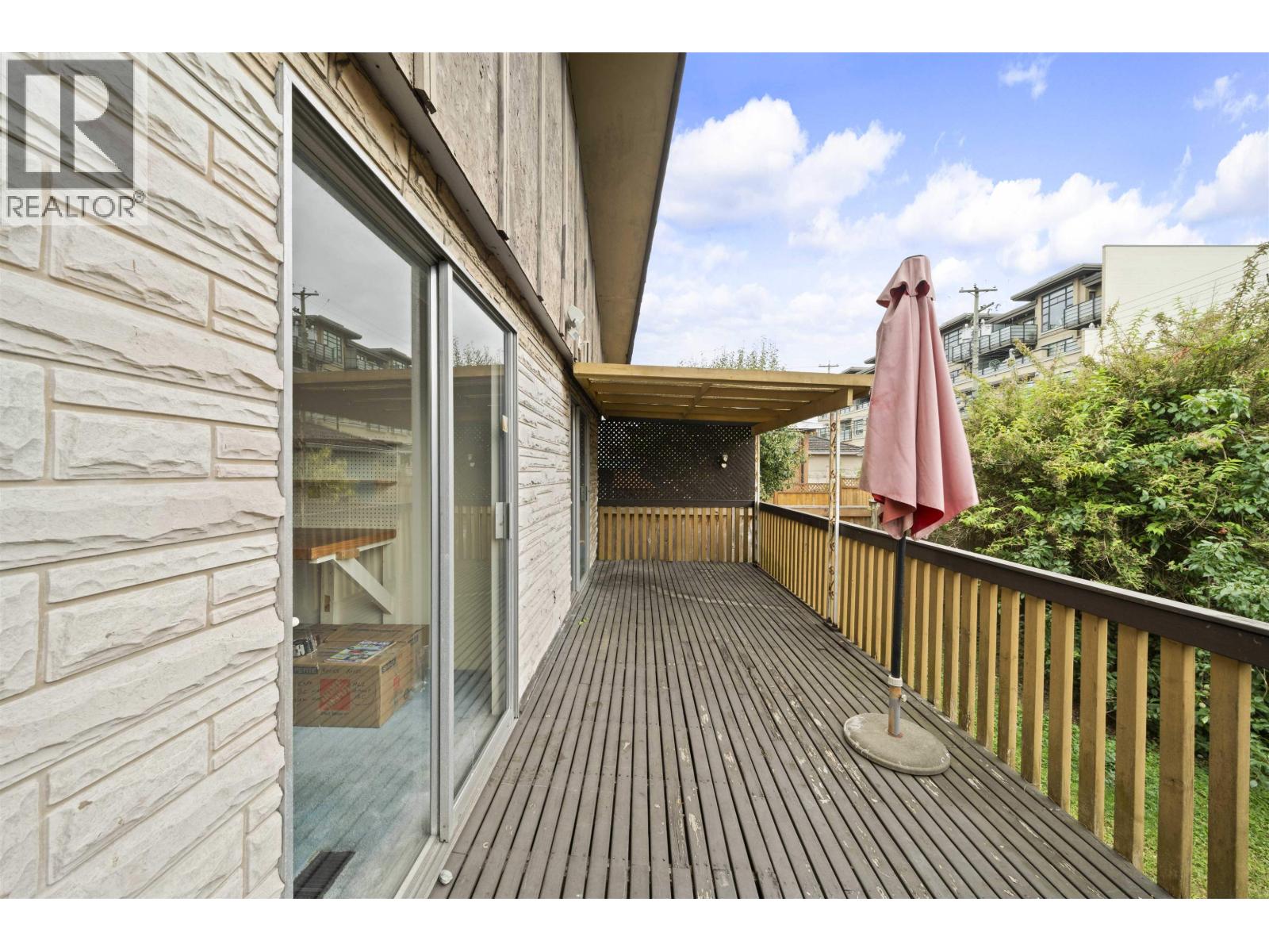 Photo 7 of 4544 Albert Street, Burnaby BC