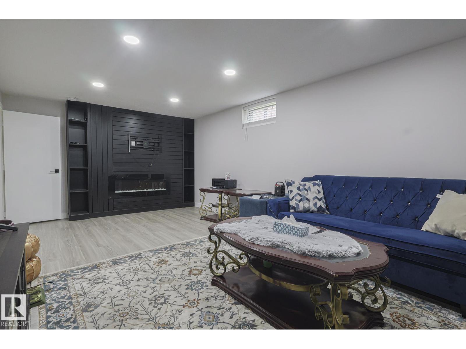 Photo 17 of 6224 136 Av Nw, Edmonton AB