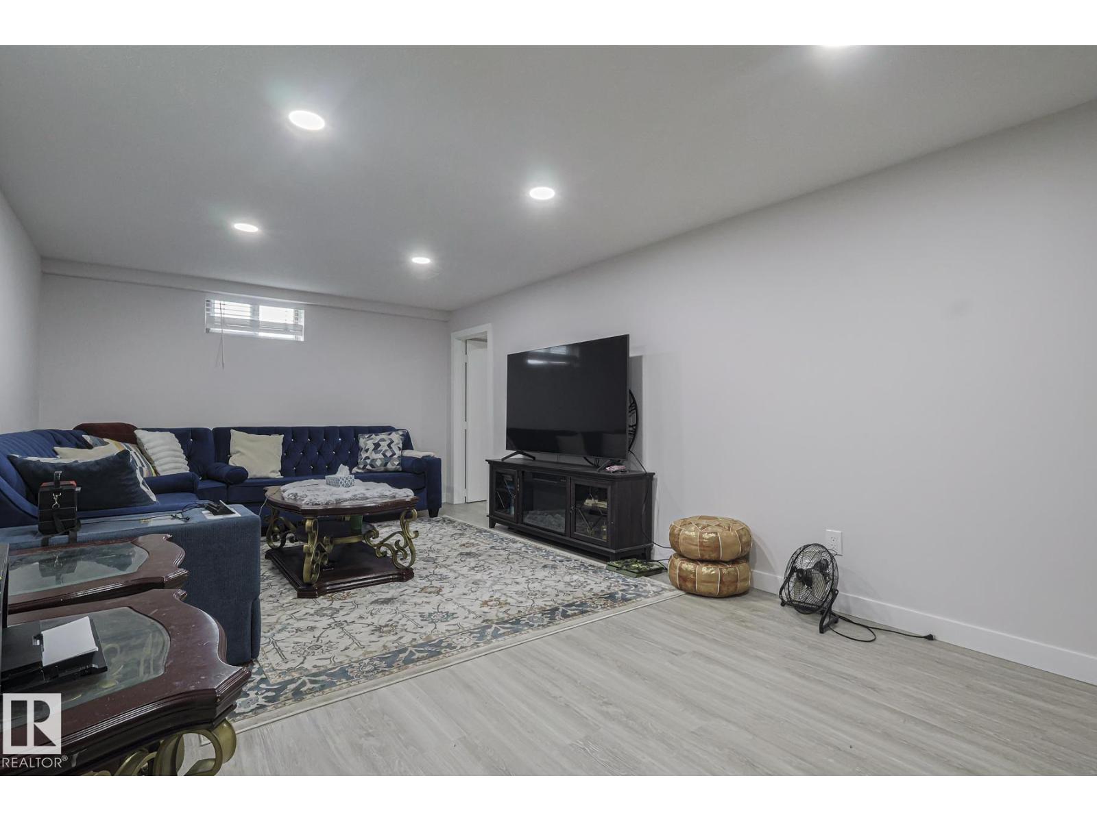 Photo 19 of 6224 136 Av Nw, Edmonton AB