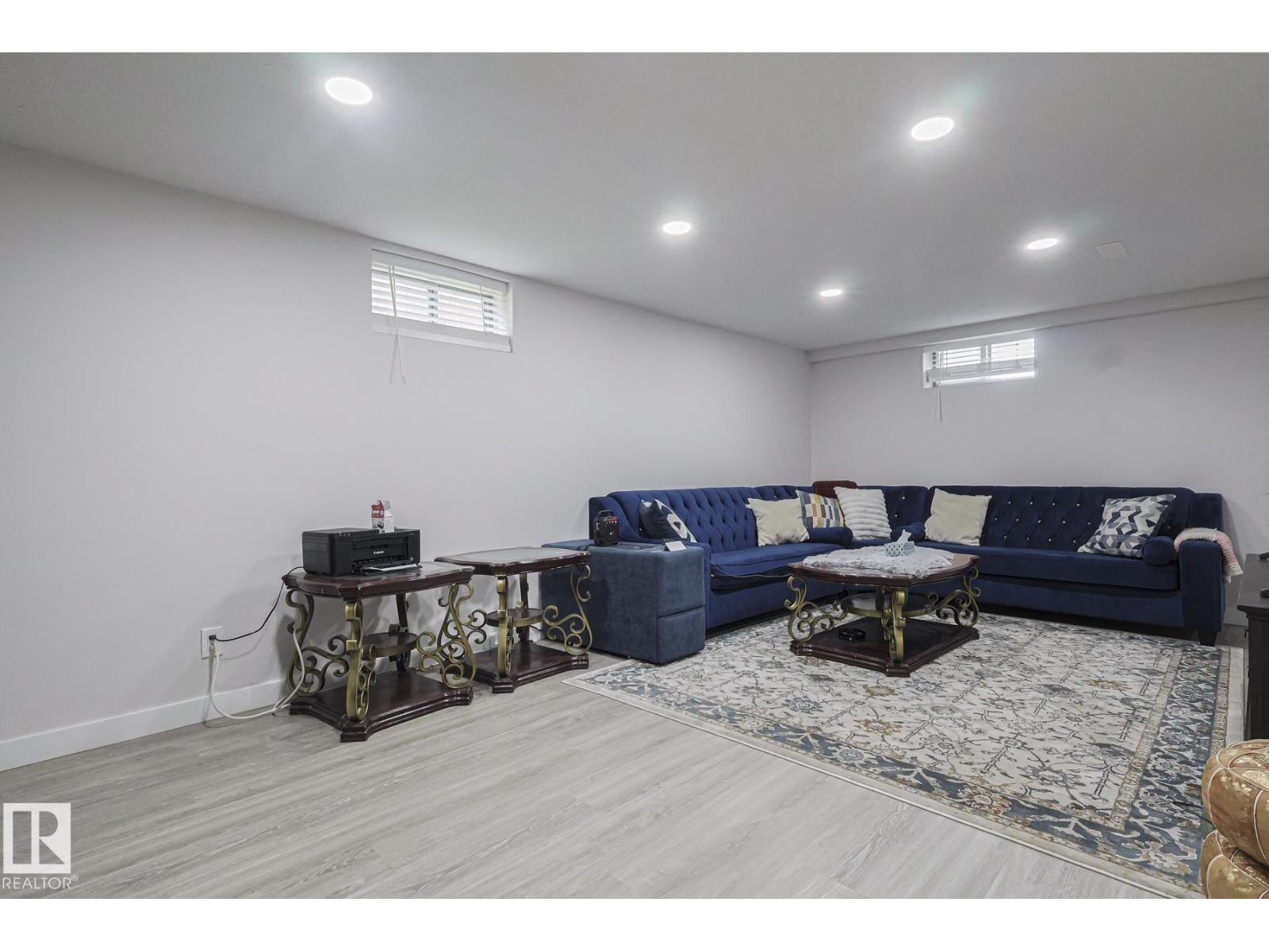 Photo 20 of 6224 136 Av Nw, Edmonton AB