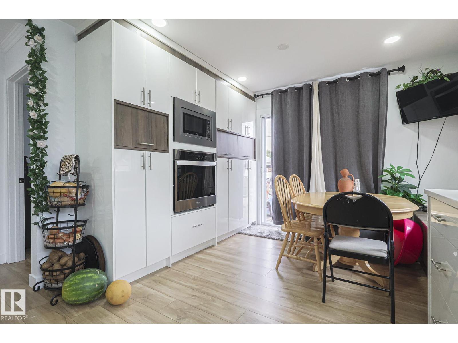 Photo 36 of 6224 136 Av Nw, Edmonton AB