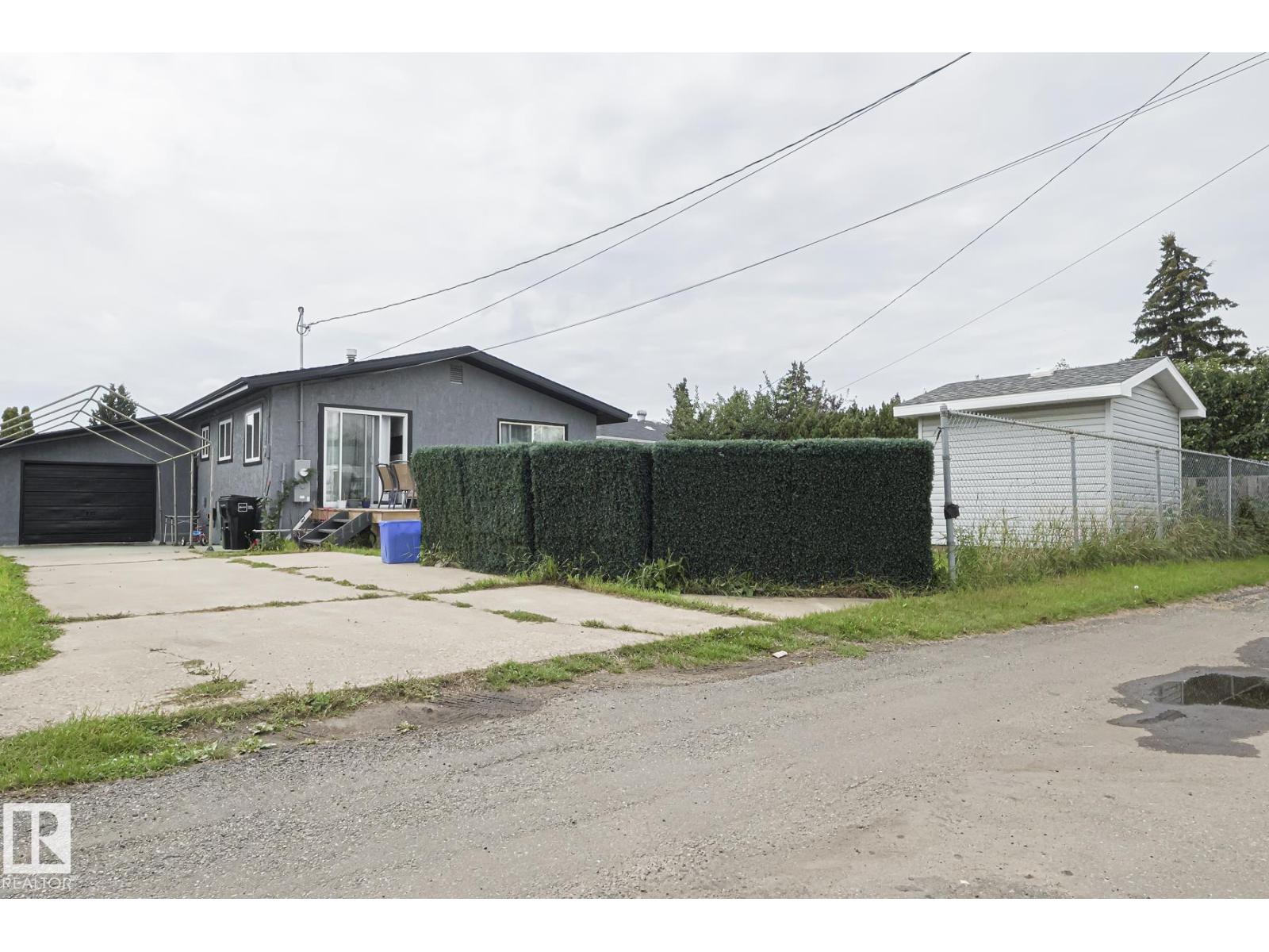 Photo 39 of 6224 136 Av Nw, Edmonton AB