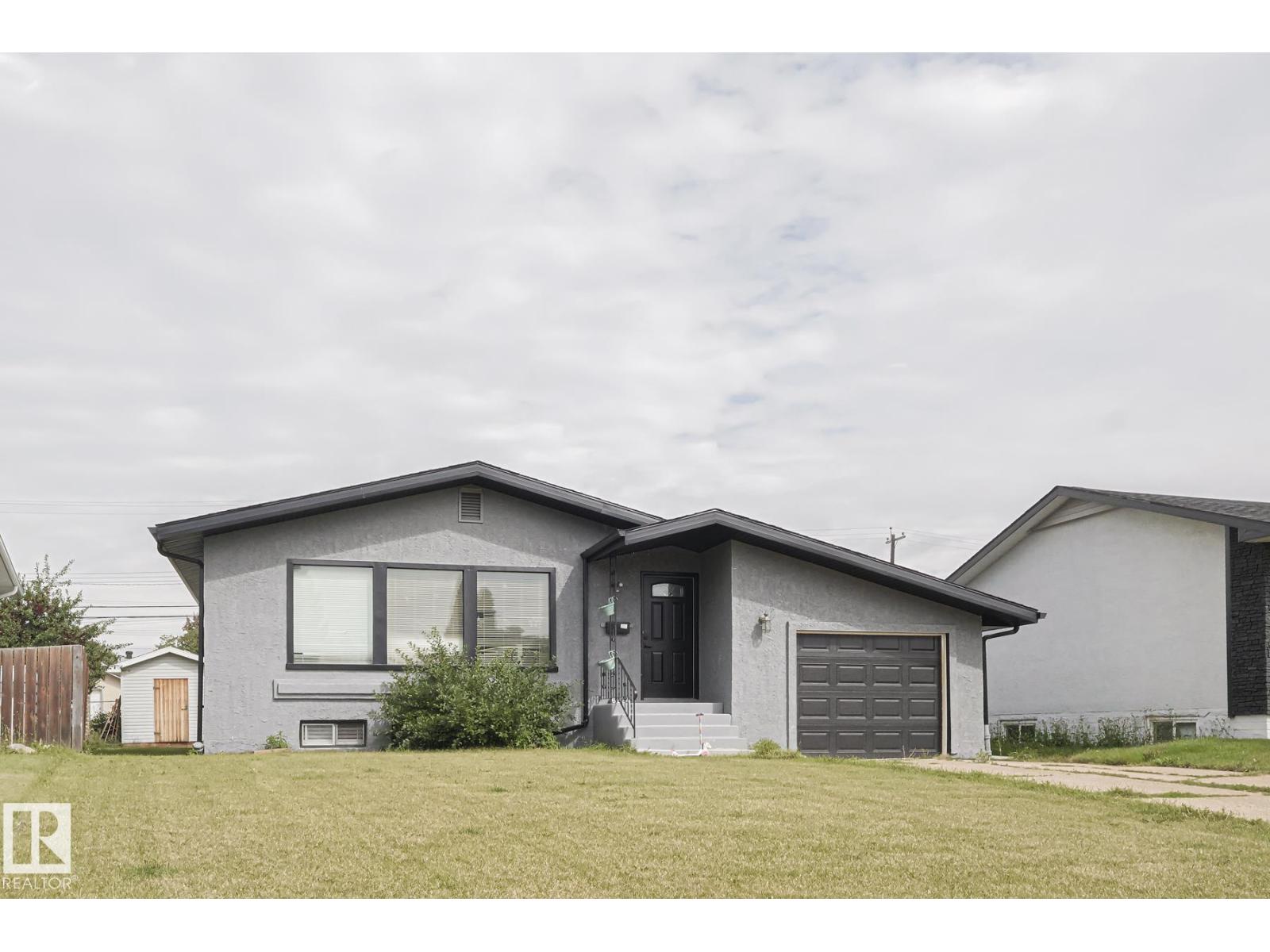 Photo 4 of 6224 136 Av Nw, Edmonton AB