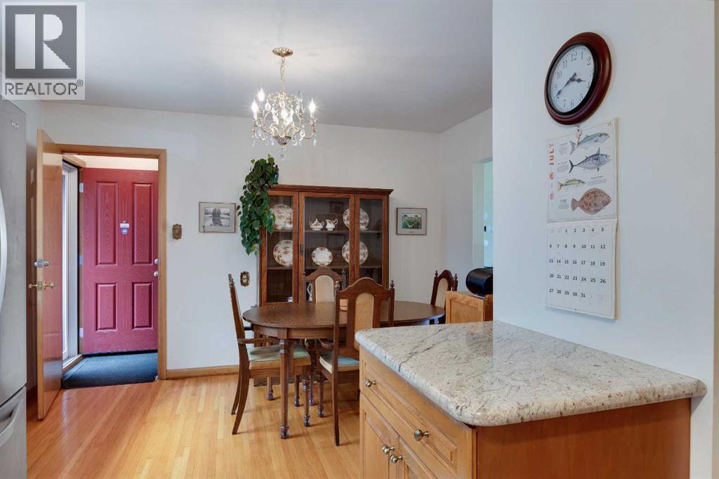 Single Family House Bungalow for Sale in  Hillgrove Crescent SW Haysboro Calgary 
