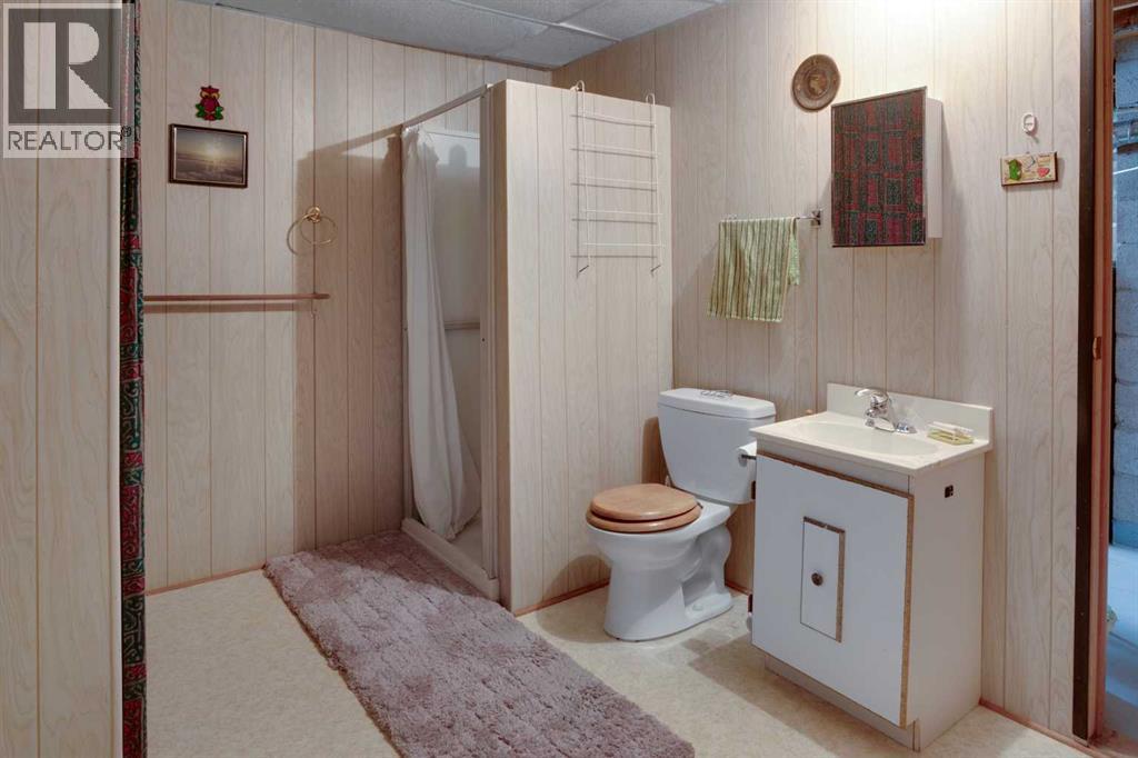 Single Family House Bungalow for Sale in  Hillgrove Crescent SW Haysboro Calgary 