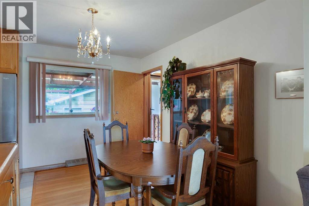 Single Family House Bungalow for Sale in  Hillgrove Crescent SW Haysboro Calgary 