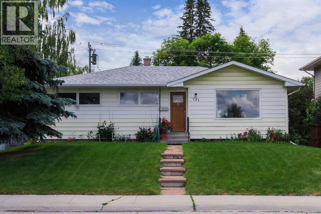 131 Hillgrove Crescent SW, Calgary, Alberta