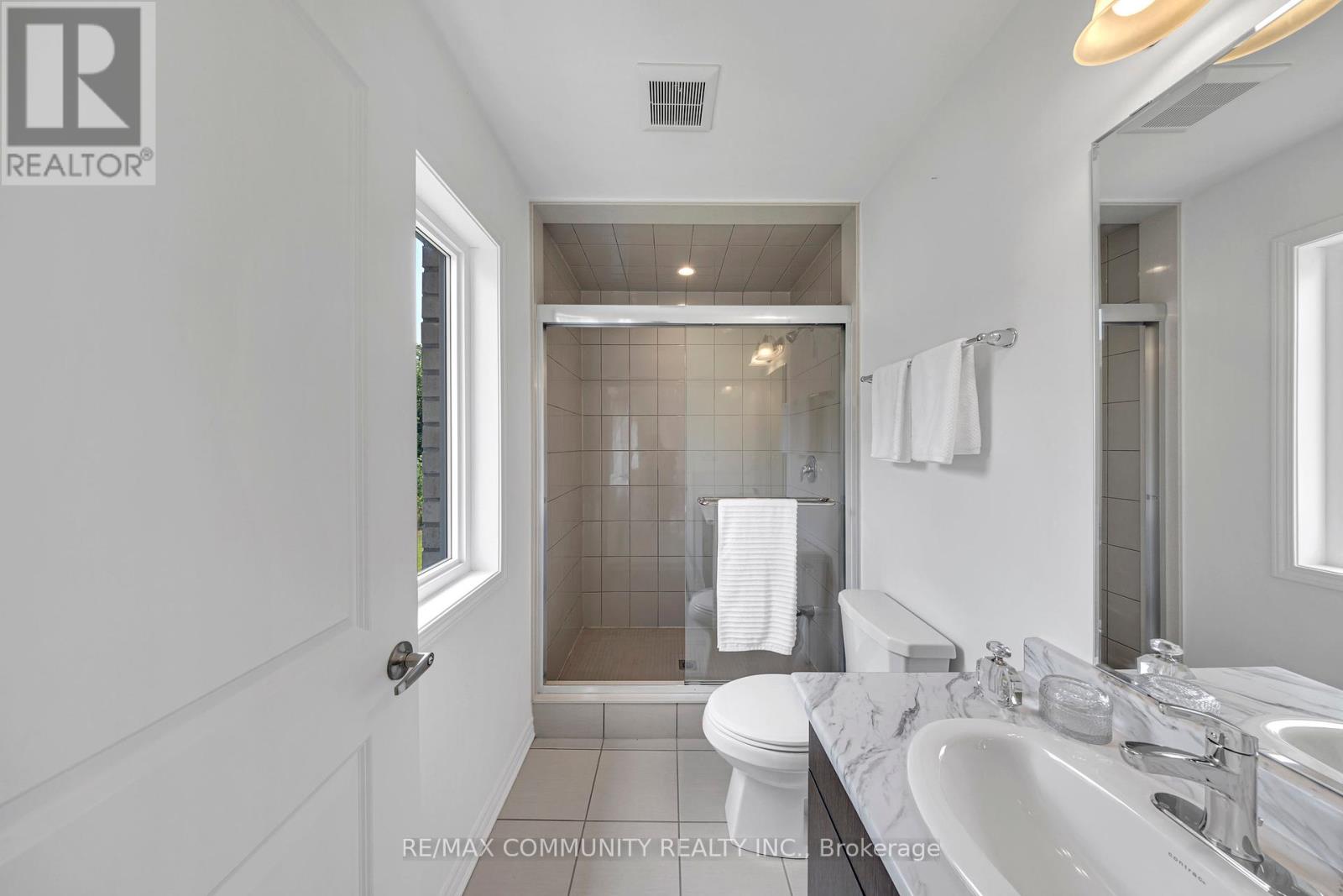 Photo 33 of 2979 Heartwood Lane, Pickering ON
