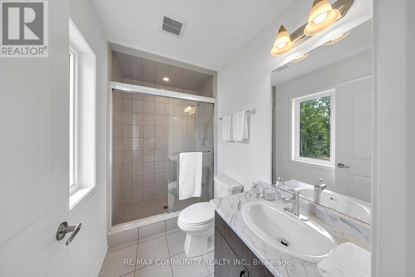 Photo 34 of 2979 Heartwood Lane, Pickering ON