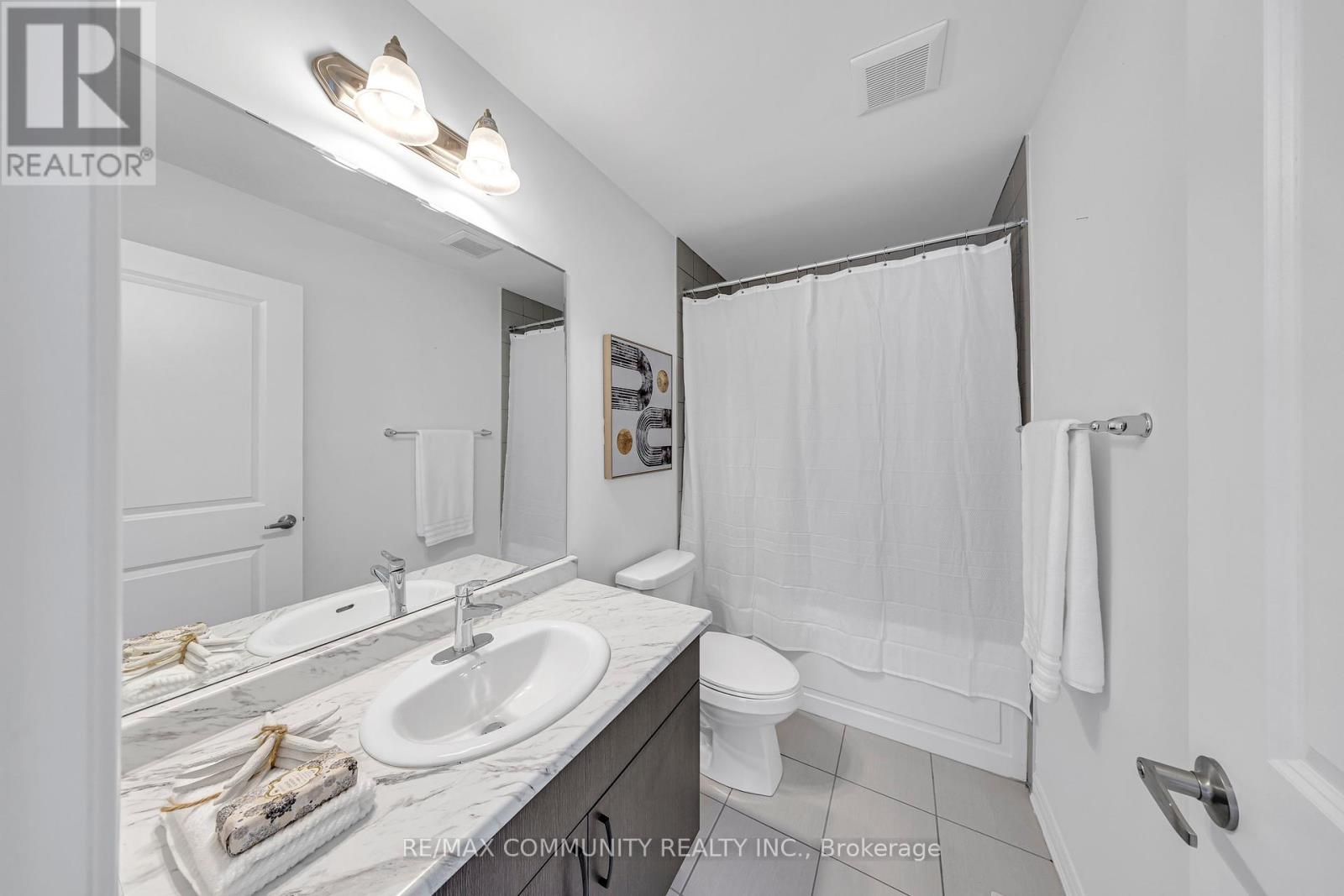 Photo 35 of 2979 Heartwood Lane, Pickering ON