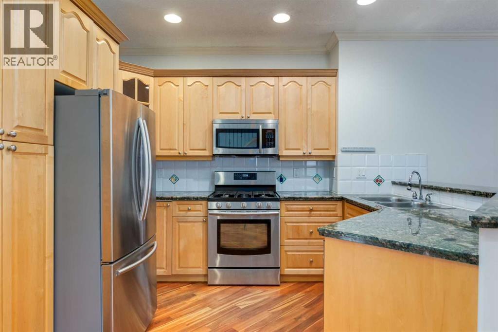 Single Family House for Sale in  Parkdale Boulevard NW West Hillhurst Calgary 