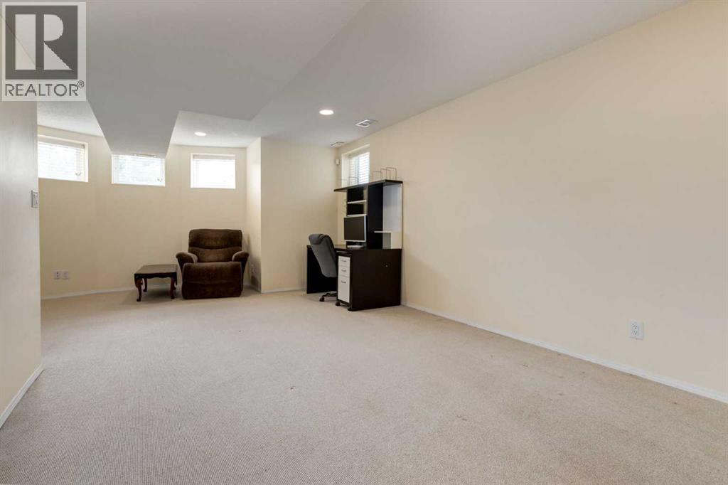Single Family House for Sale in  Parkdale Boulevard NW West Hillhurst Calgary 